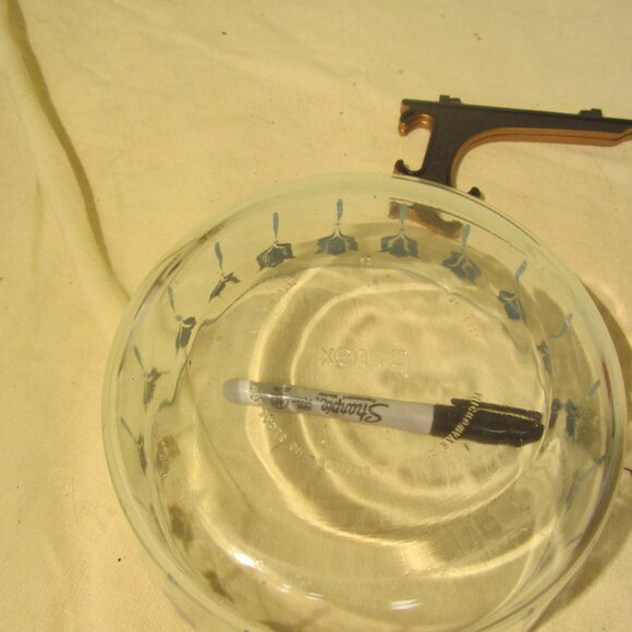 VTG PYREX CLEAR GLASS BOWL W/PINWHEEL DESIGN #7203 MADE IN USA - Picture 7 of 7